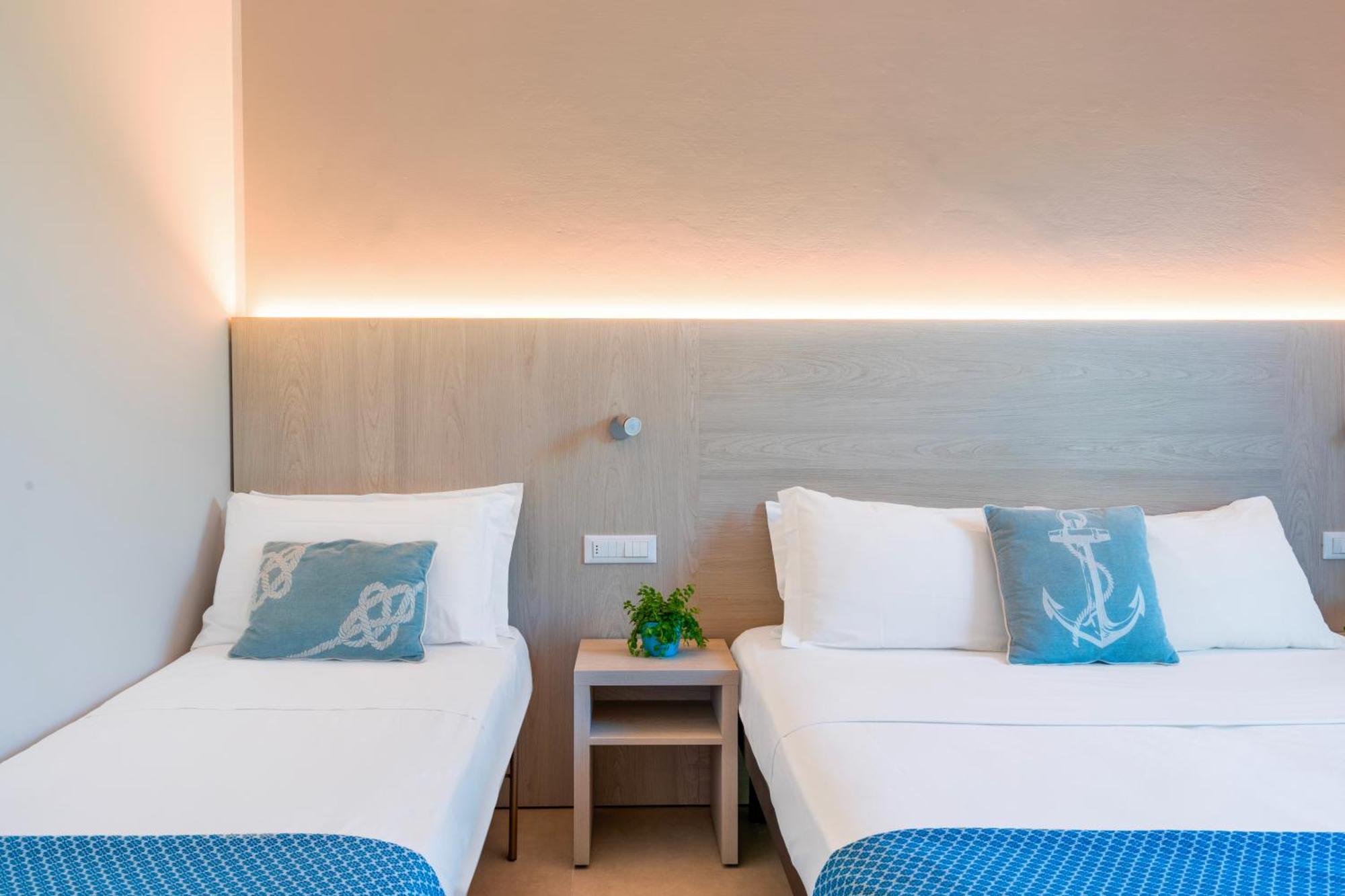 Hotel Altamarea 3*